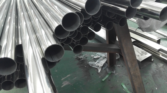 El acero inoxidable de ASTM A544 304L soldó con autógena el tubo para el tratamiento térmico del carril de la escalera