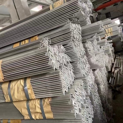 40x40x3mm ASTM A276 TP304 Barras angulares iguales e desiguales de acero inoxidable SS304 Barras angulares 18% Cr 8% Ni