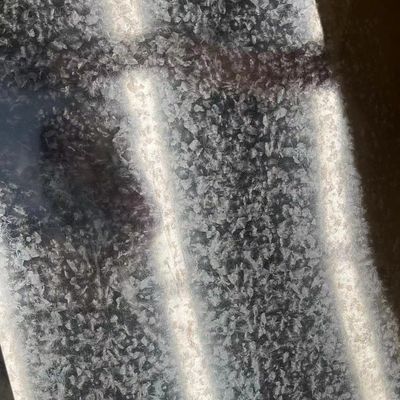 DX51D + Z275 EN 10346/10143 Regular Spangle Cromate Skin Pass Envueltura de chapa de acero galvanizado 1.5*1250MM