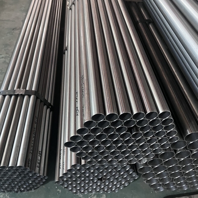 Diámetro 45 mm x espesor 2,0 mm x 3050 mm T Material 1,4510 17% Cr (AISI 439) Tubo soldado de acero inoxidable