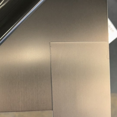 304 Brushed Gray Matte Pvd Titanio de acero inoxidable 0,85 * 1220 * 2440mm con Pvc 7c película protectora