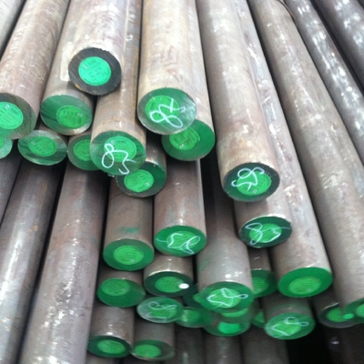 Forja de barras redondas de acero inoxidable laminadas en caliente SUS420J2 30Cr13 Barras redondas Superficie negra