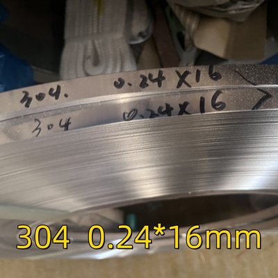 Inox 1.4301 bobina de acero inoxidable 304 SS bobina 2B Superficie 304 bobina de banda de acero inoxidable laminada en frío