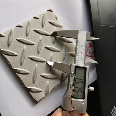 La placa a cuadros inoxidable 5m m Astm A793 de 304 Vastrap rodó la placa de piso