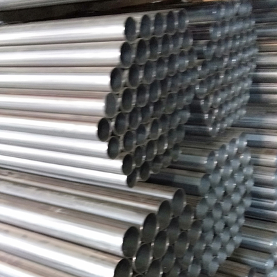 409L Profile de acero inoxidable SUH409 Tubo de acero soldado 63mm * 1.5mm * 6000mm