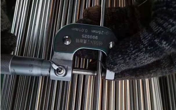 Finished product Dimensional inspection-2 34CrNiMo6+QT estructura de aleación barra de acero rodado OD 55mm 6M longitud 8